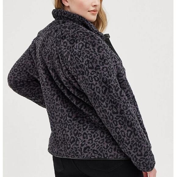Torrid charcoal grey leopard Pu Trim Zip Front Sherpa - Picture 1 of 7